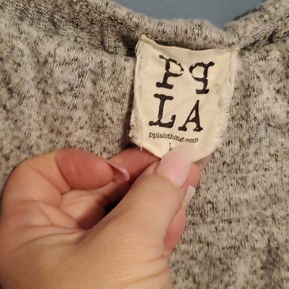 Sweater - Picture 3 of 6